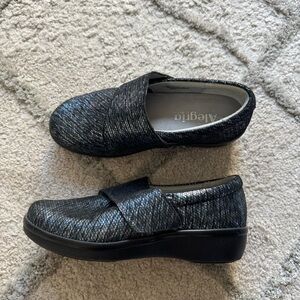 Alegria LAU-853 Lauryn Blue Metallic Leather Comfort Shoes Clog 36 6.5